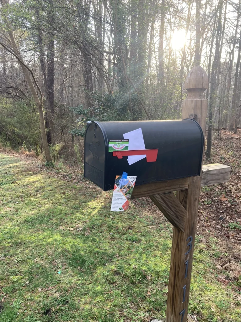 Don't Touch The Mailbox img 0150